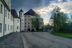 hohes schloss bad groenenbach 1